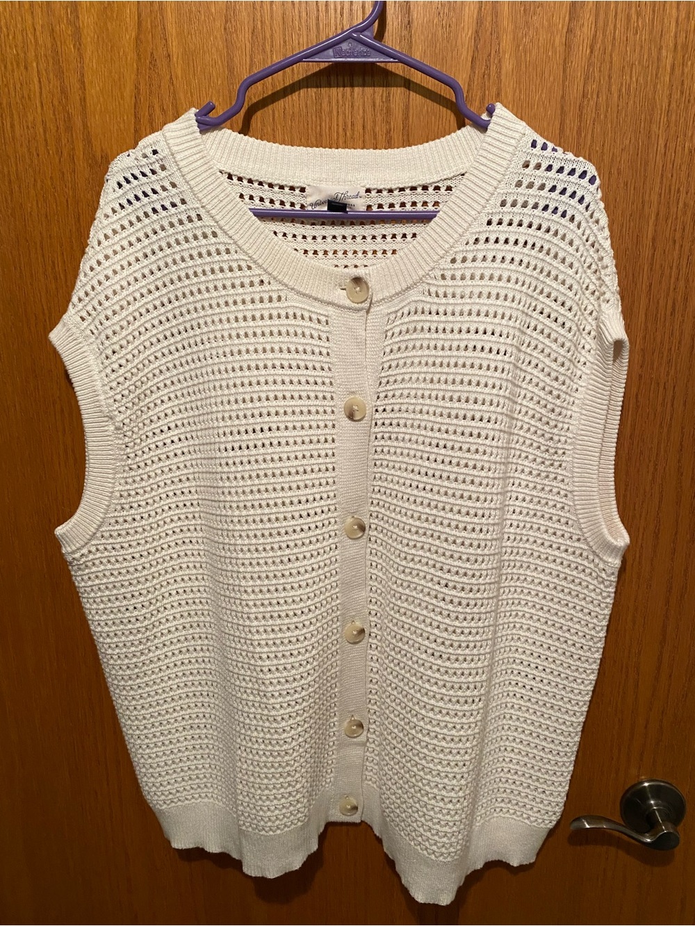 Universal Thread Women’s Button Up Sleeveless Vest